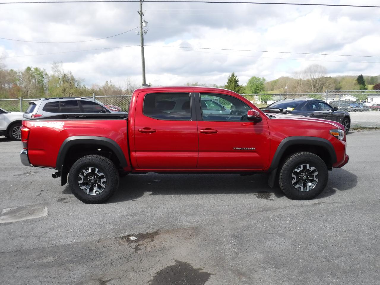 Toyota Tacoma 4WD Double Cab V6 AT TRD Off Road (Natl) 2016