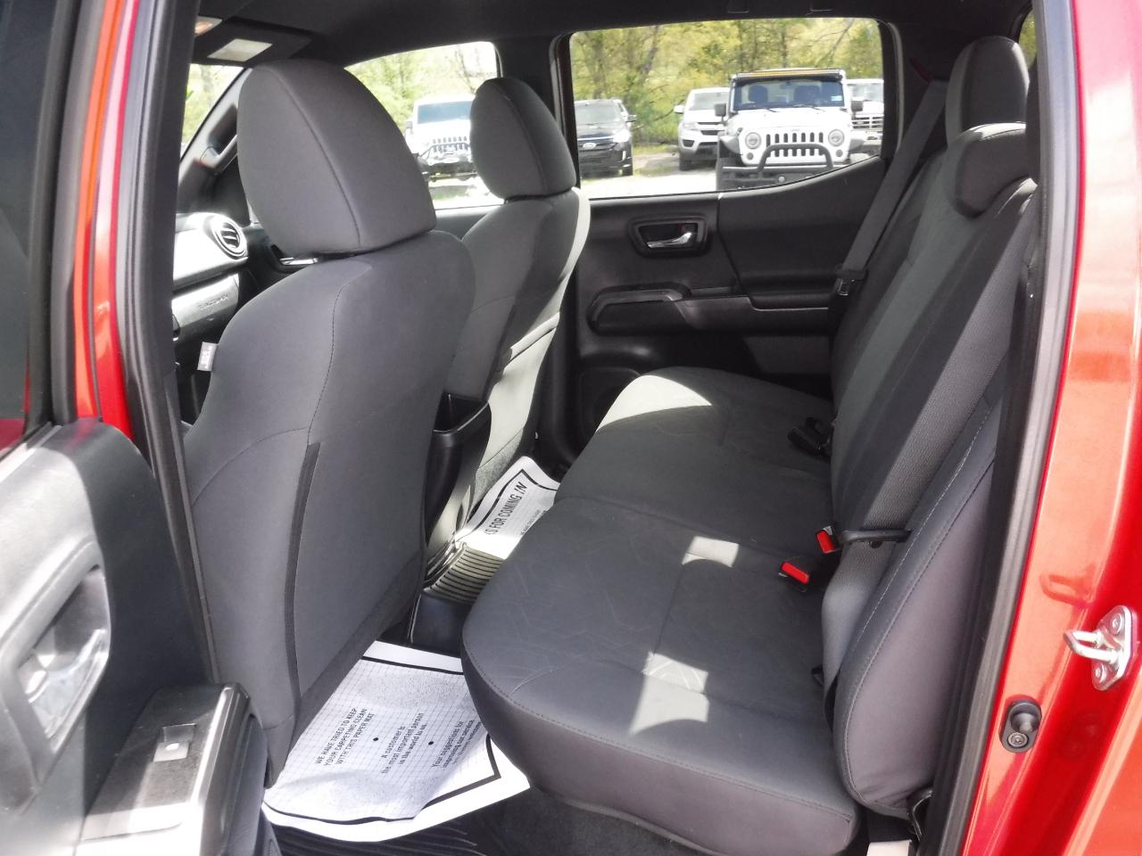 Toyota Tacoma 4WD Double Cab V6 AT TRD Off Road (Natl) 2016