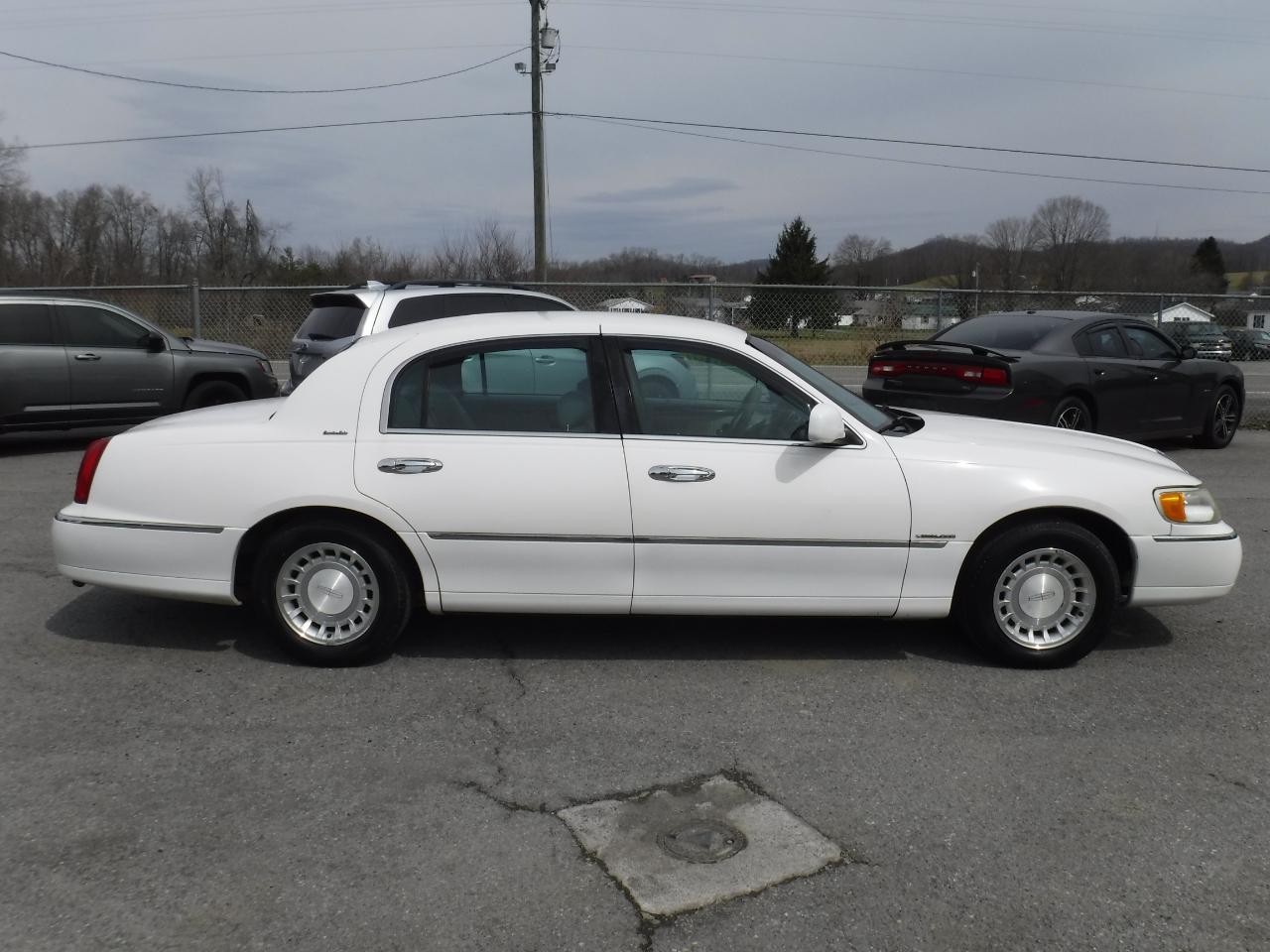 Lincoln Town Car 4dr Sdn Executive 2001