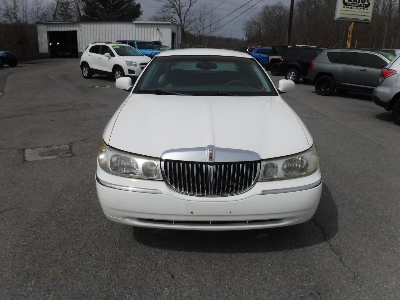 Lincoln Town Car 4dr Sdn Executive 2001