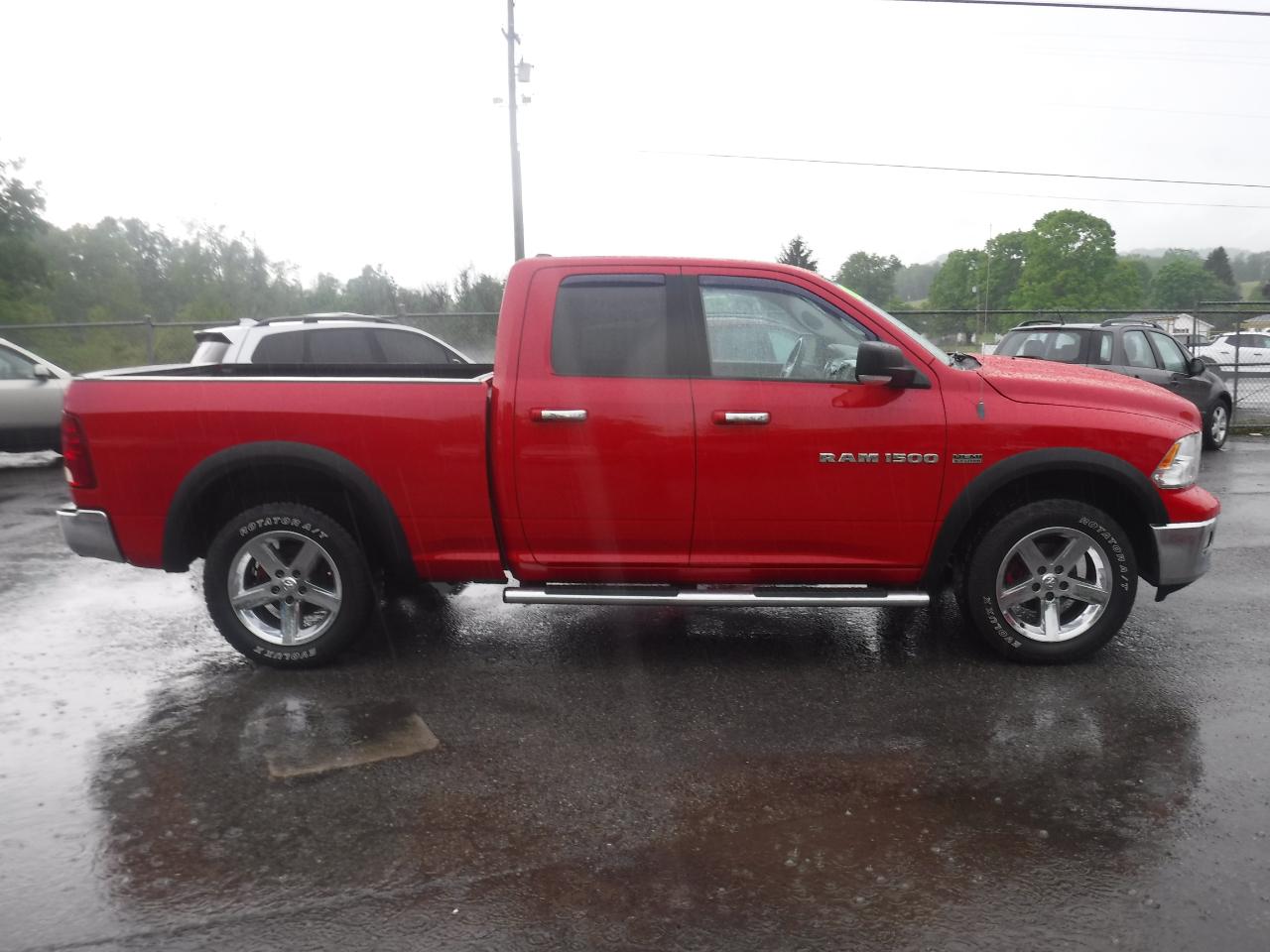 RAM 1500 4WD Quad Cab 140.5" Big Horn 2011