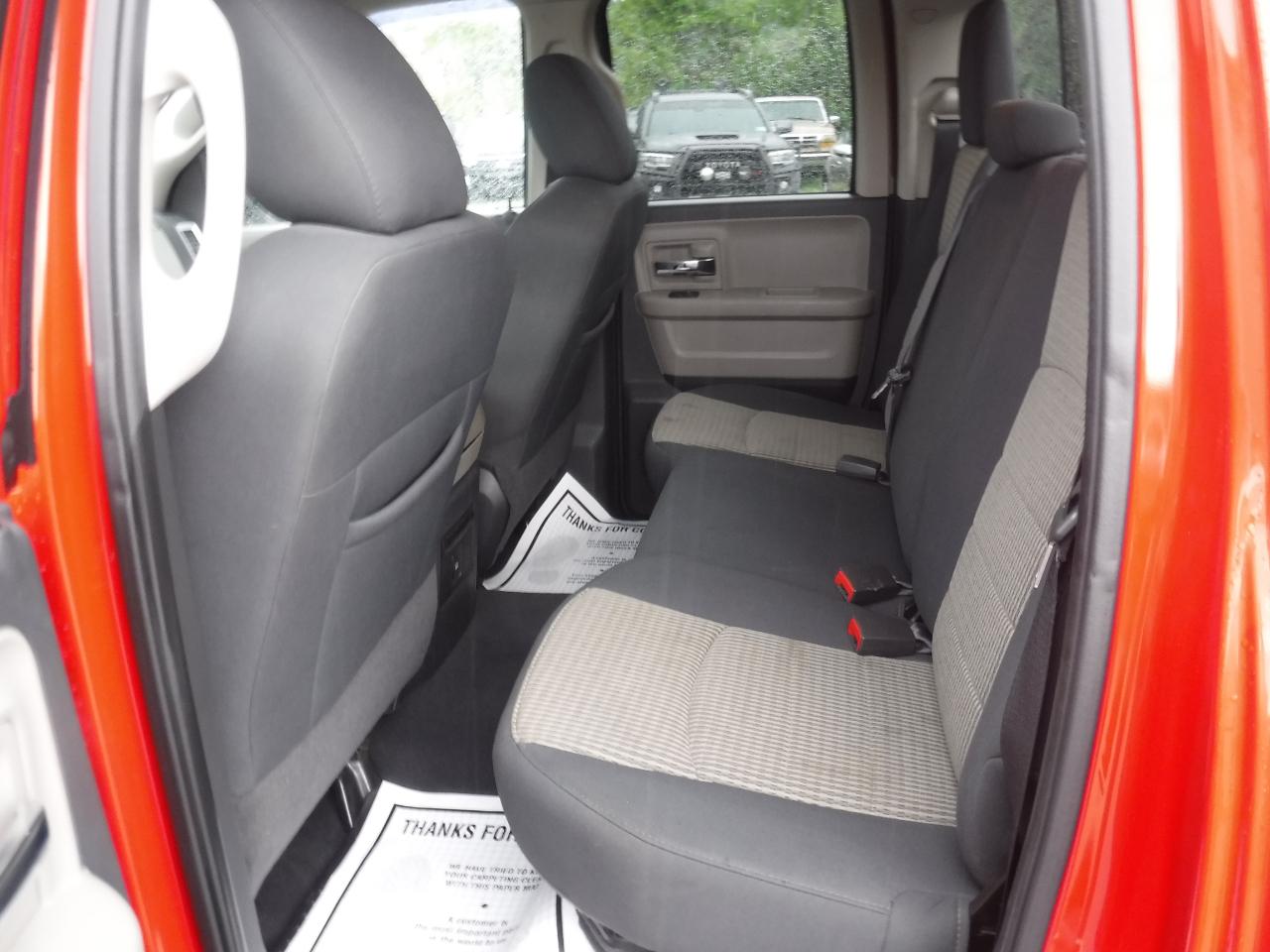 RAM 1500 4WD Quad Cab 140.5" Big Horn 2011