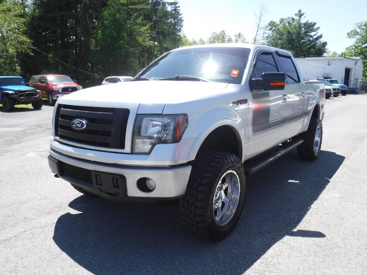 Ford F-150 4WD SuperCrew 139" XLT 2012