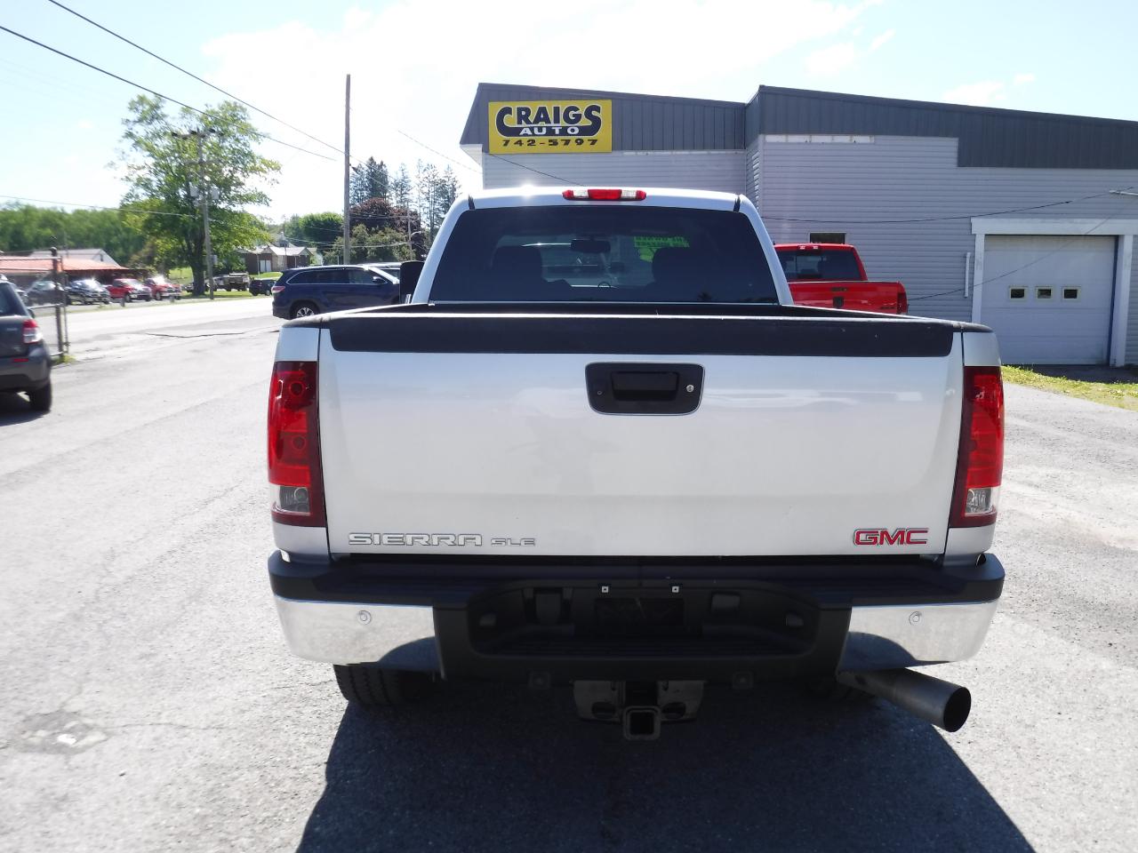 GMC Sierra 2500HD 4WD Crew Cab 153.7" SLE 2011