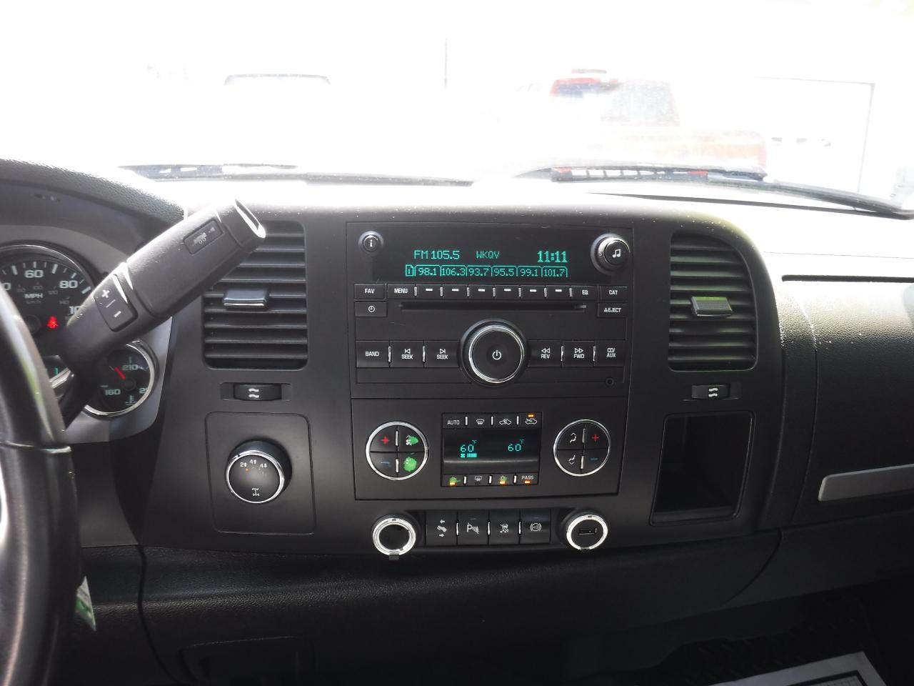 GMC Sierra 2500HD 4WD Crew Cab 153.7" SLE 2011