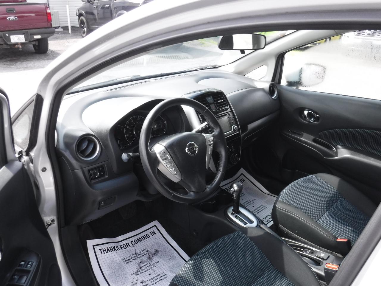 Nissan Versa Note 5dr HB CVT 1.6 SV 2016