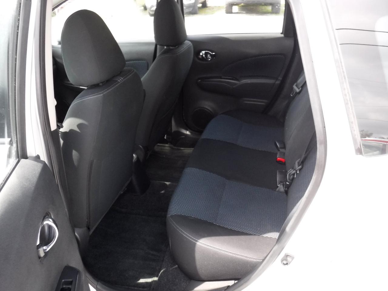 Nissan Versa Note 5dr HB CVT 1.6 SV 2016