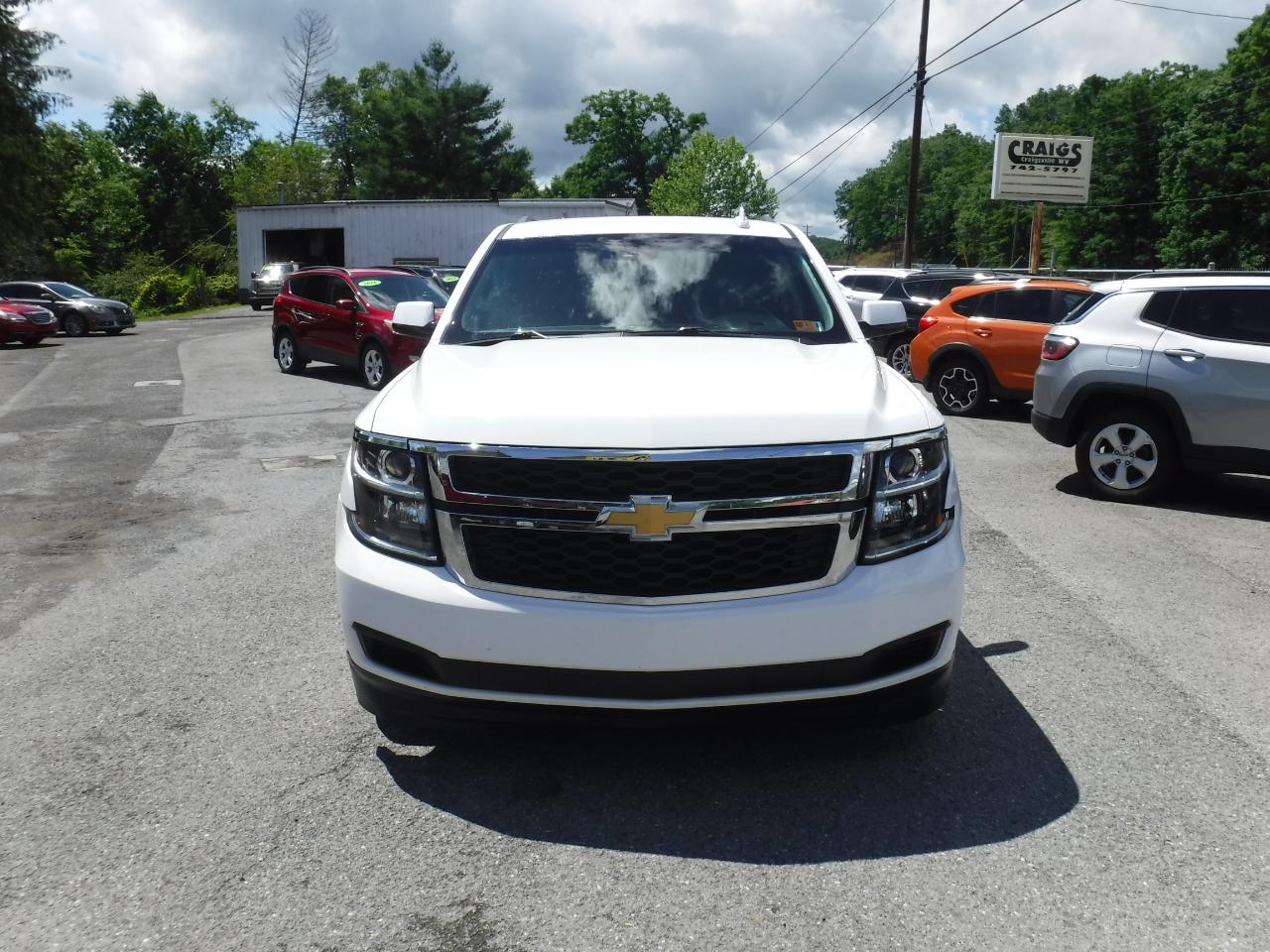 Chevrolet Suburban 4WD 4dr 1500 LT 2017