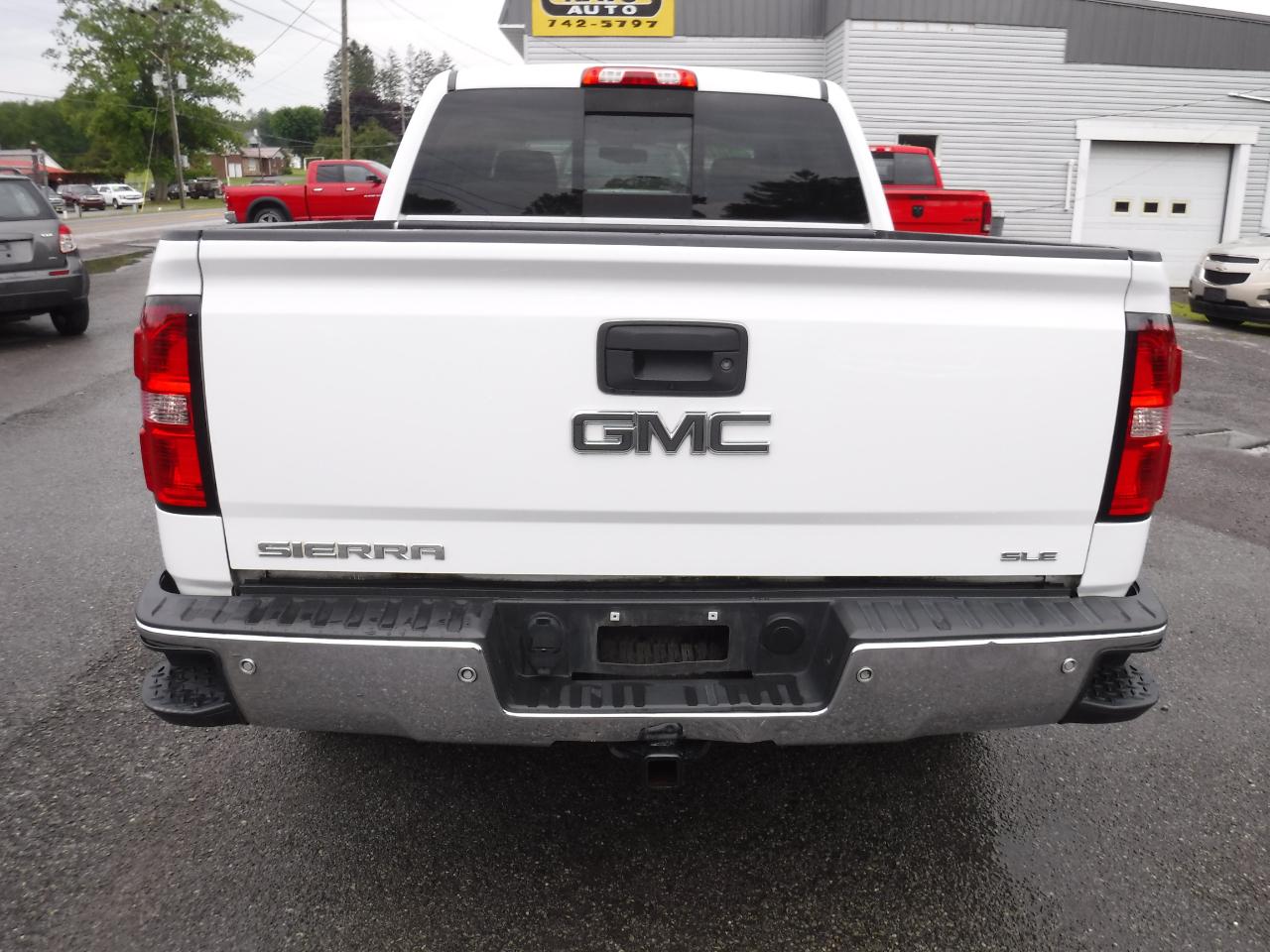 GMC Sierra 1500 4WD Crew Cab 143.5" SLE 2016