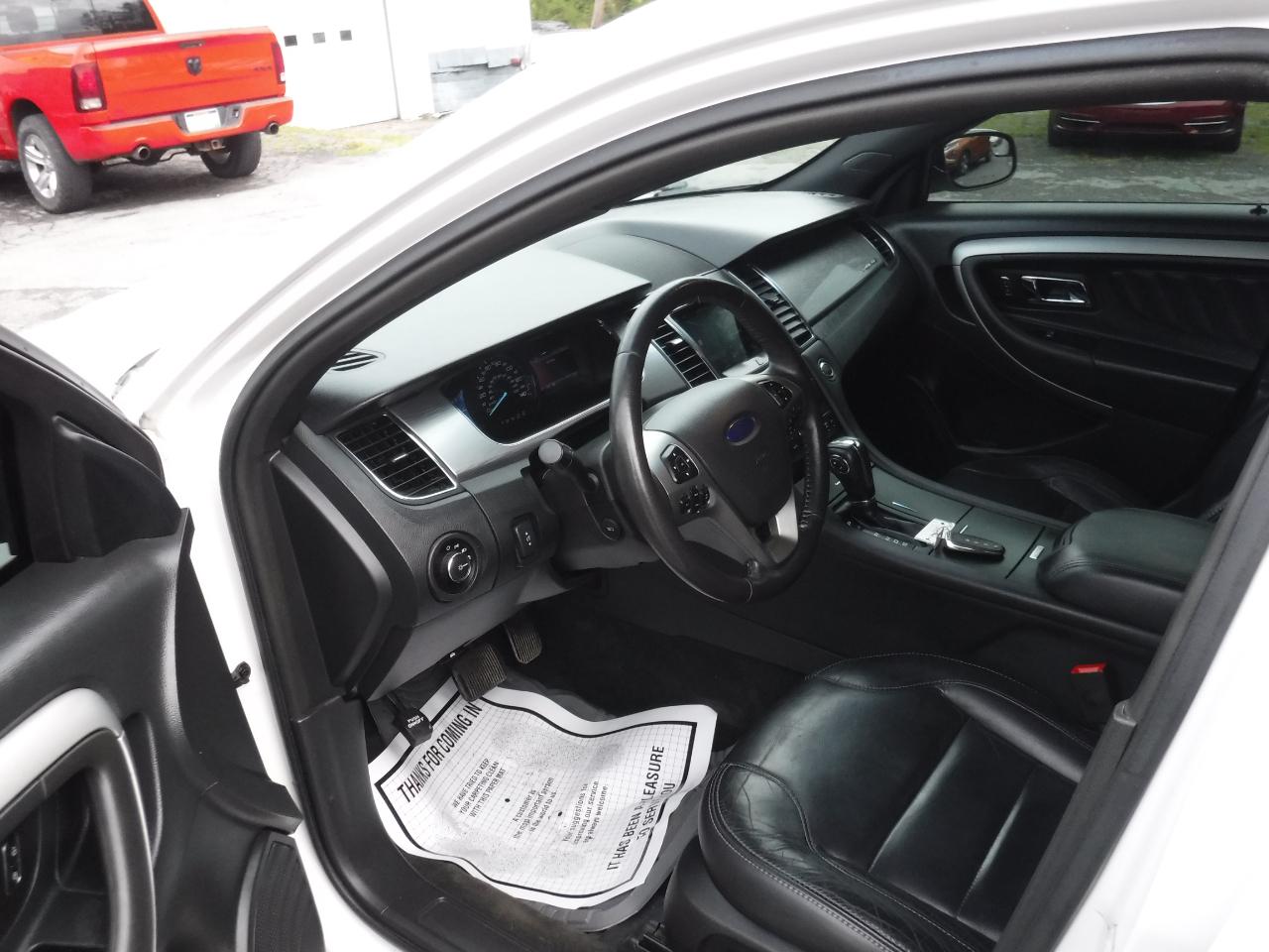 Ford Taurus 4dr Sdn SEL AWD 2016