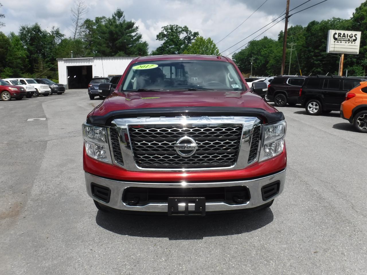 Nissan Titan 4x4 Crew Cab SV 2017