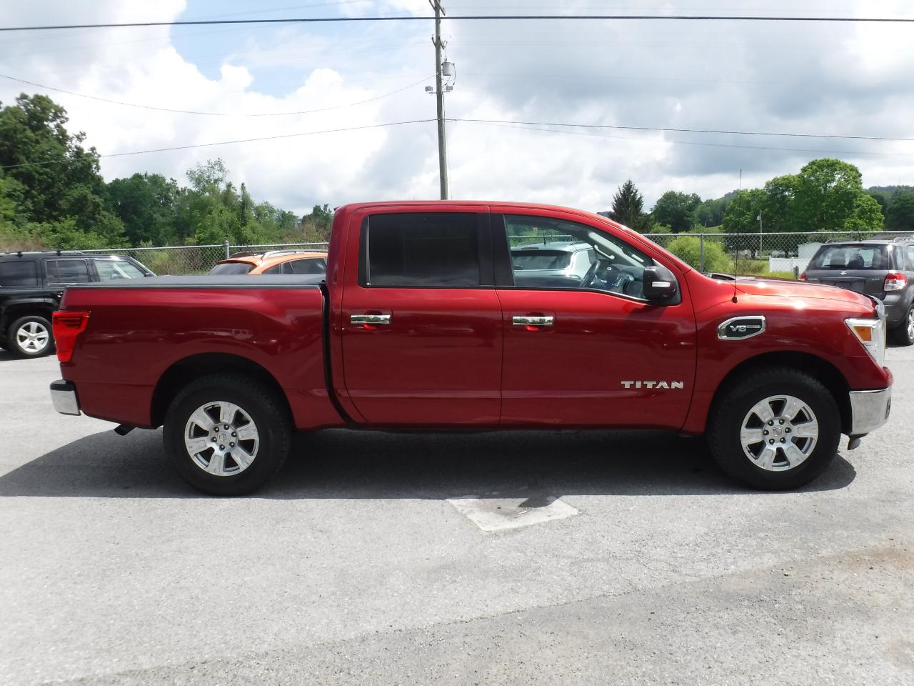 Nissan Titan 4x4 Crew Cab SV 2017