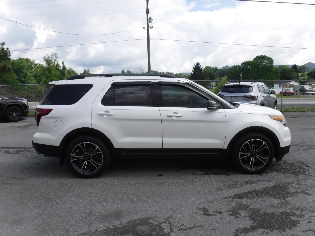 Ford Explorer 4WD 4dr Sport 2015