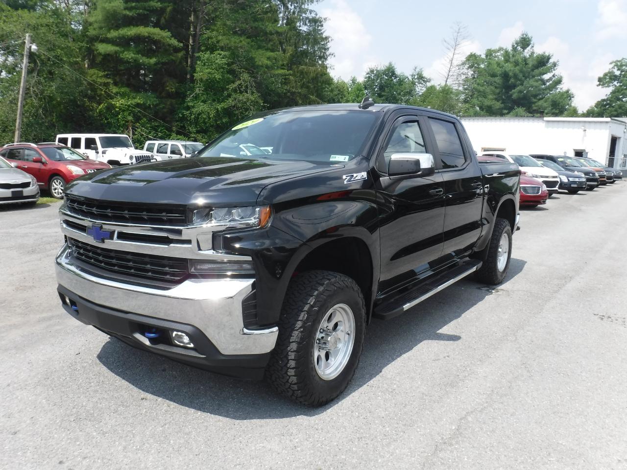 Chevrolet Silverado 1500 4WD Crew Cab 147" LT 2020