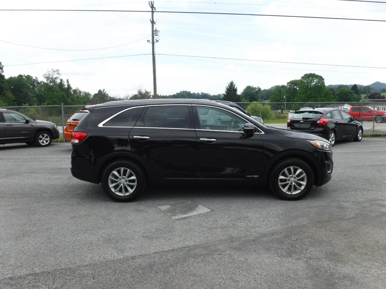 Kia Sorento AWD 4dr 3.3L LX 2016