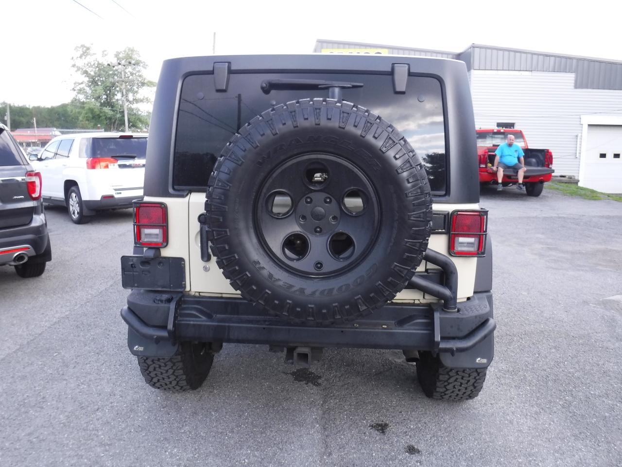 Jeep Wrangler Unlimited 4WD 4dr Rubicon 2012