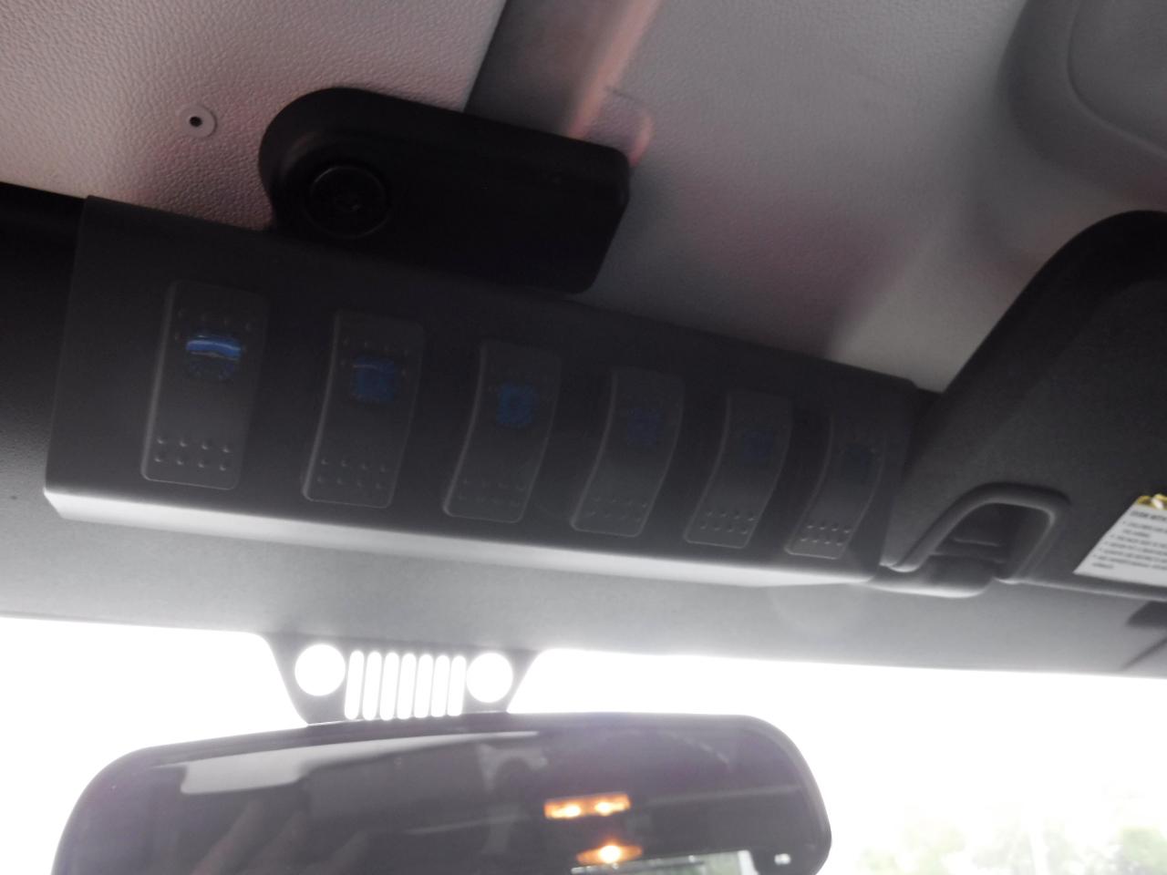 Jeep Wrangler Unlimited 4WD 4dr Rubicon 2012