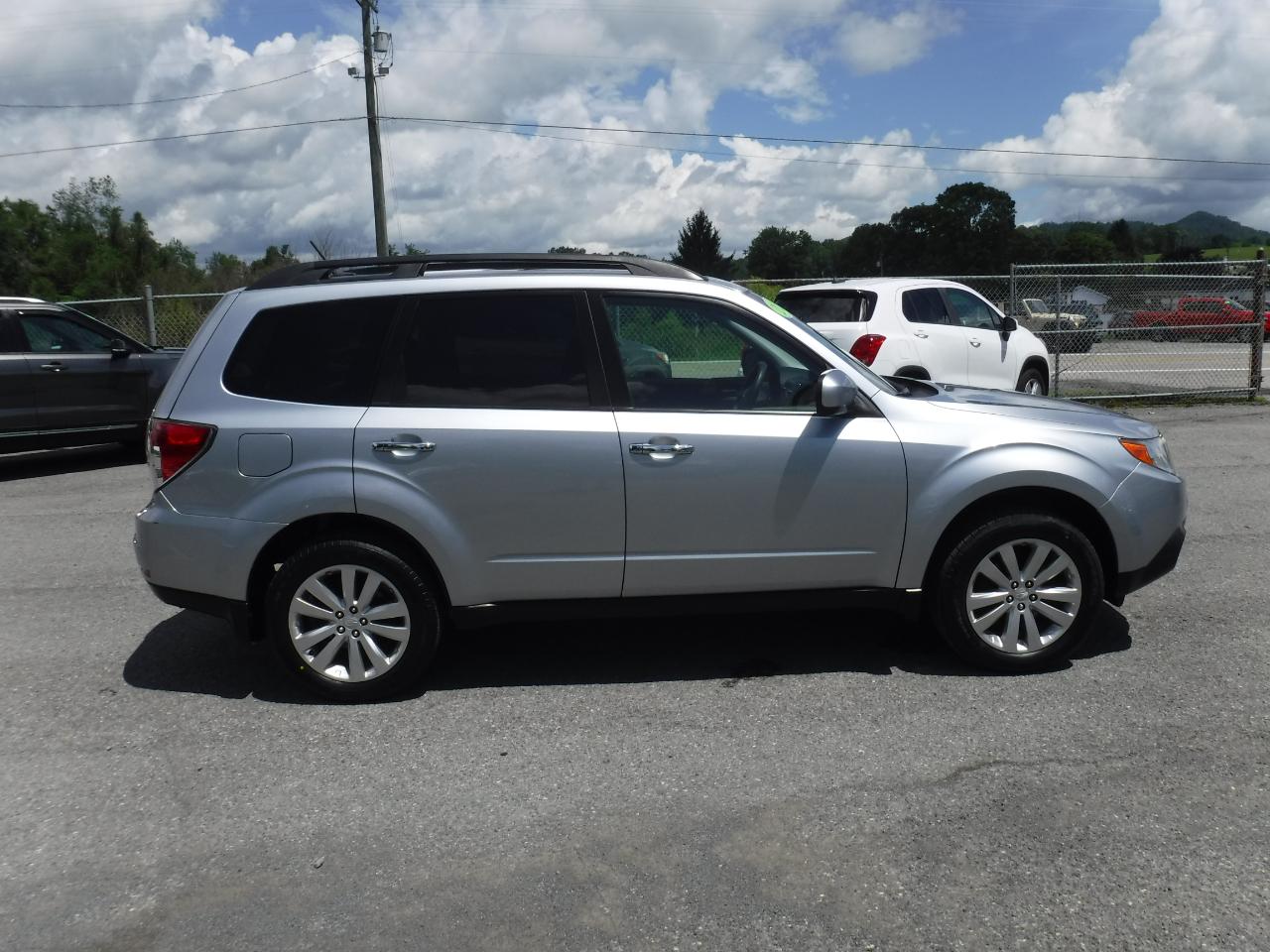 Subaru Forester 4dr Auto 2.5X Premium 2013