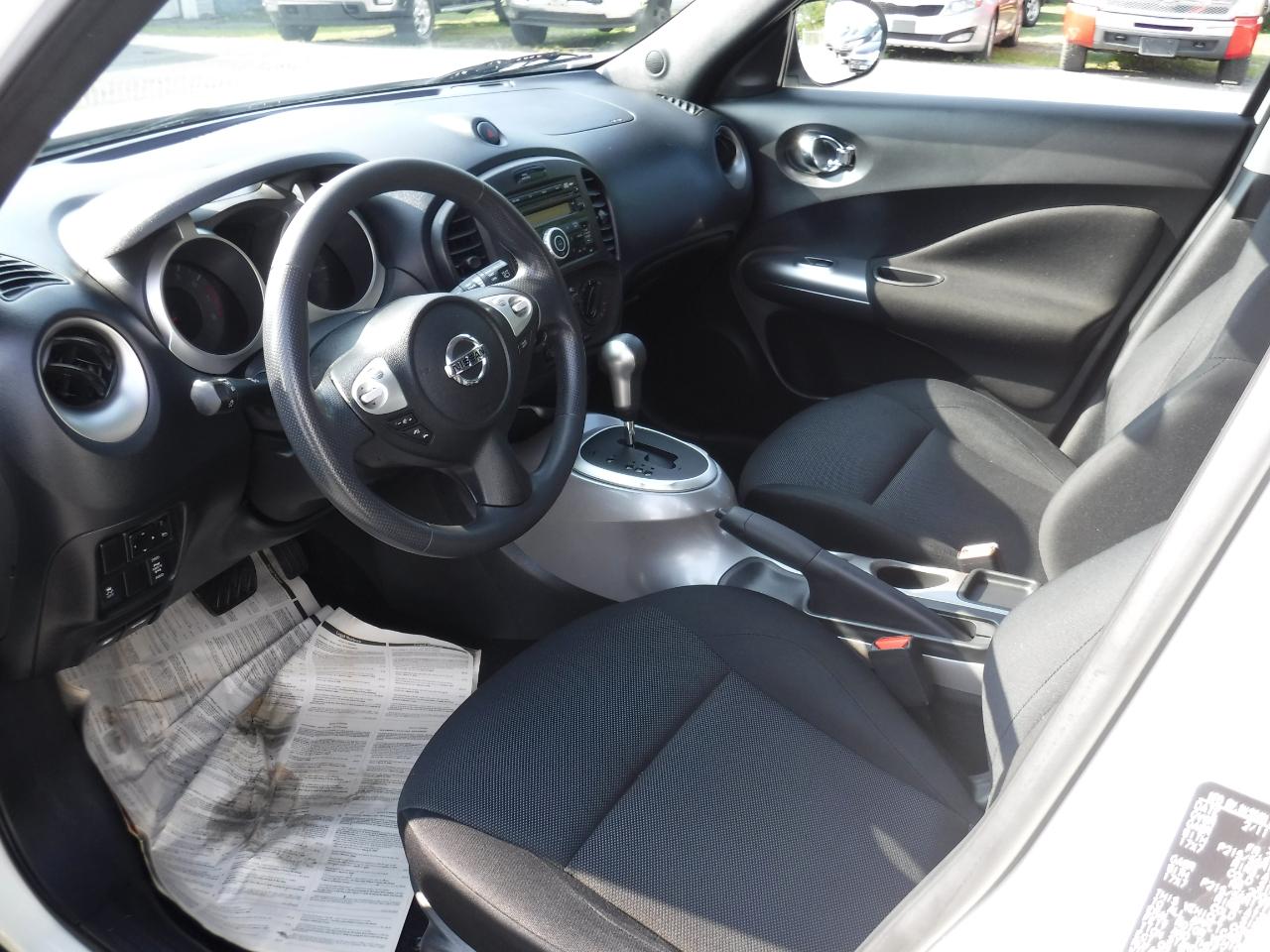 Nissan Juke 5dr Wgn I4 CVT S AWD 2011