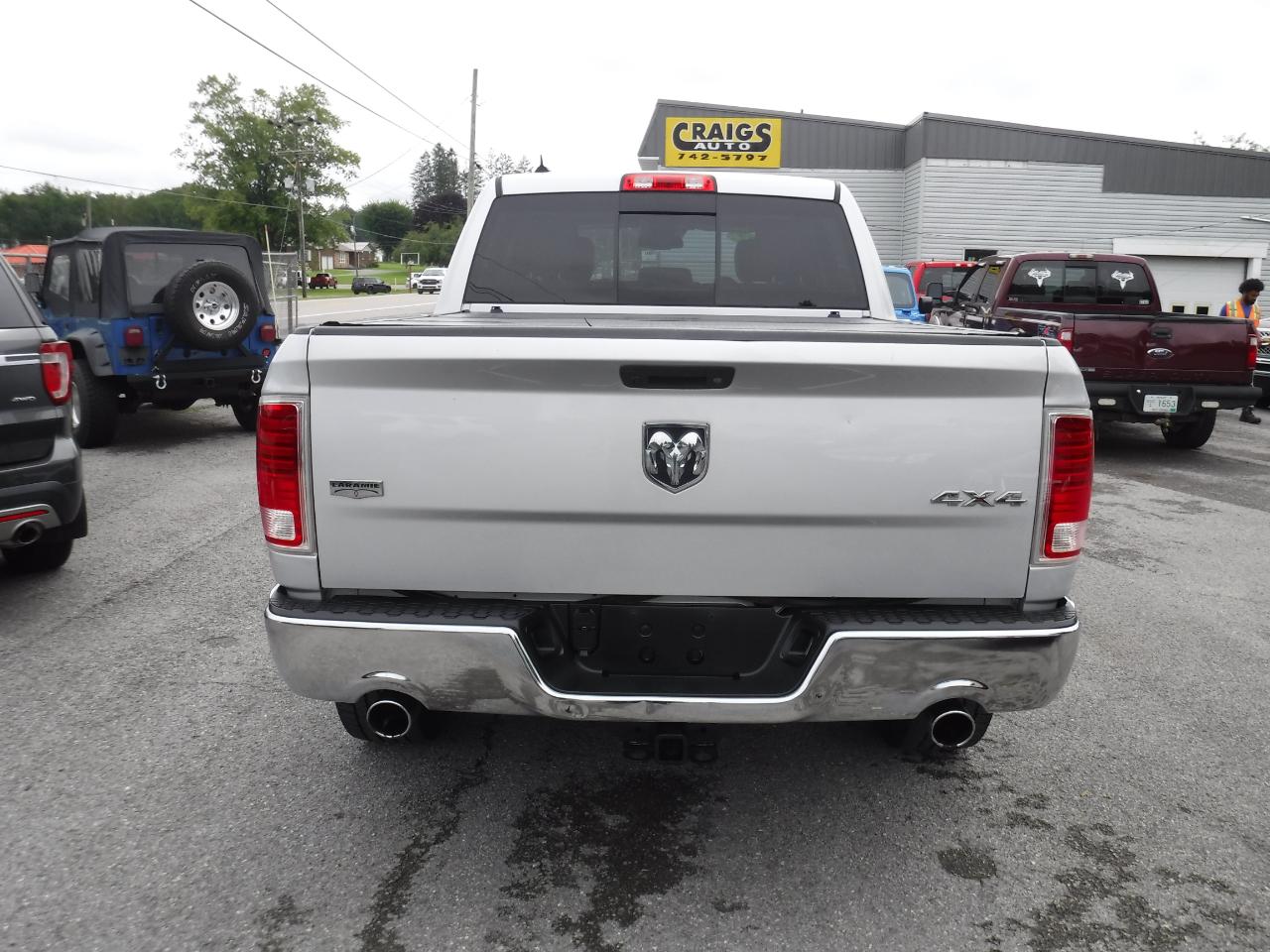 RAM 1500 Laramie 4x4 Crew Cab 5'7" Box 2017
