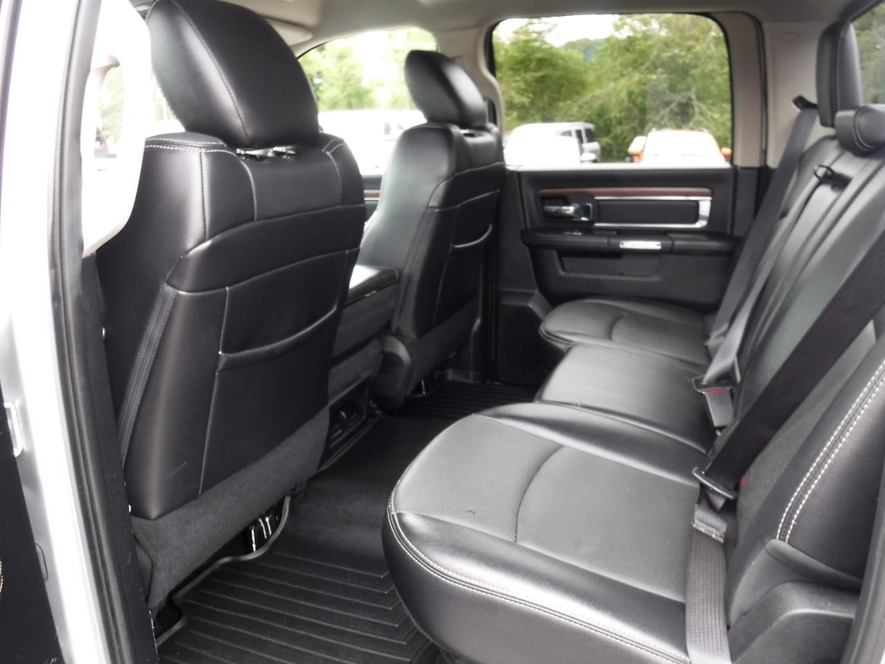 RAM 1500 Laramie 4x4 Crew Cab 5'7" Box 2017