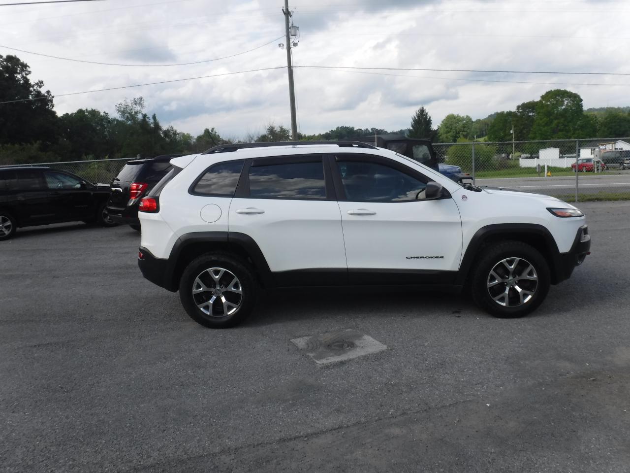 Jeep Cherokee 4WD 4dr Trailhawk 2015