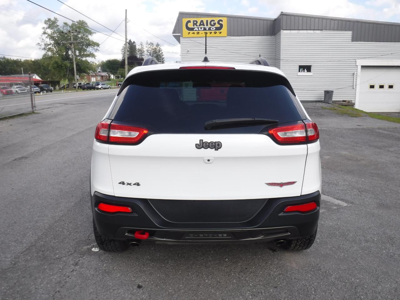 Jeep Cherokee 4WD 4dr Trailhawk 2015
