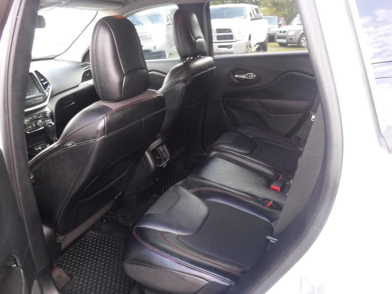 Jeep Cherokee 4WD 4dr Trailhawk 2015
