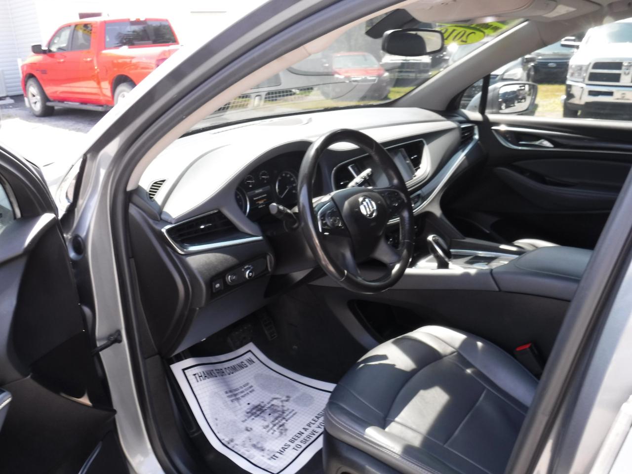 Buick Enclave AWD 4dr Essence 2019