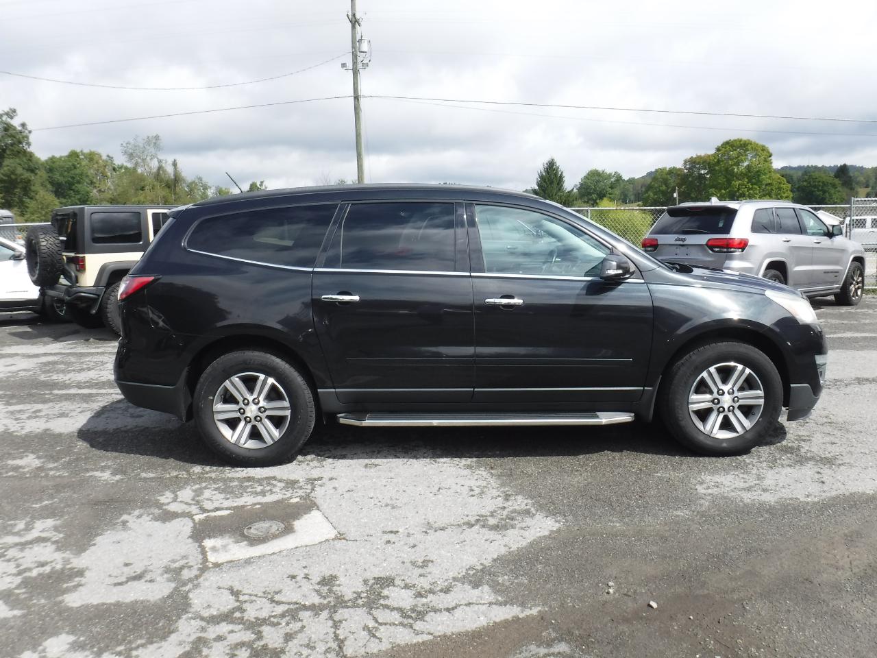 Chevrolet Traverse AWD 4dr LT w/2LT 2015