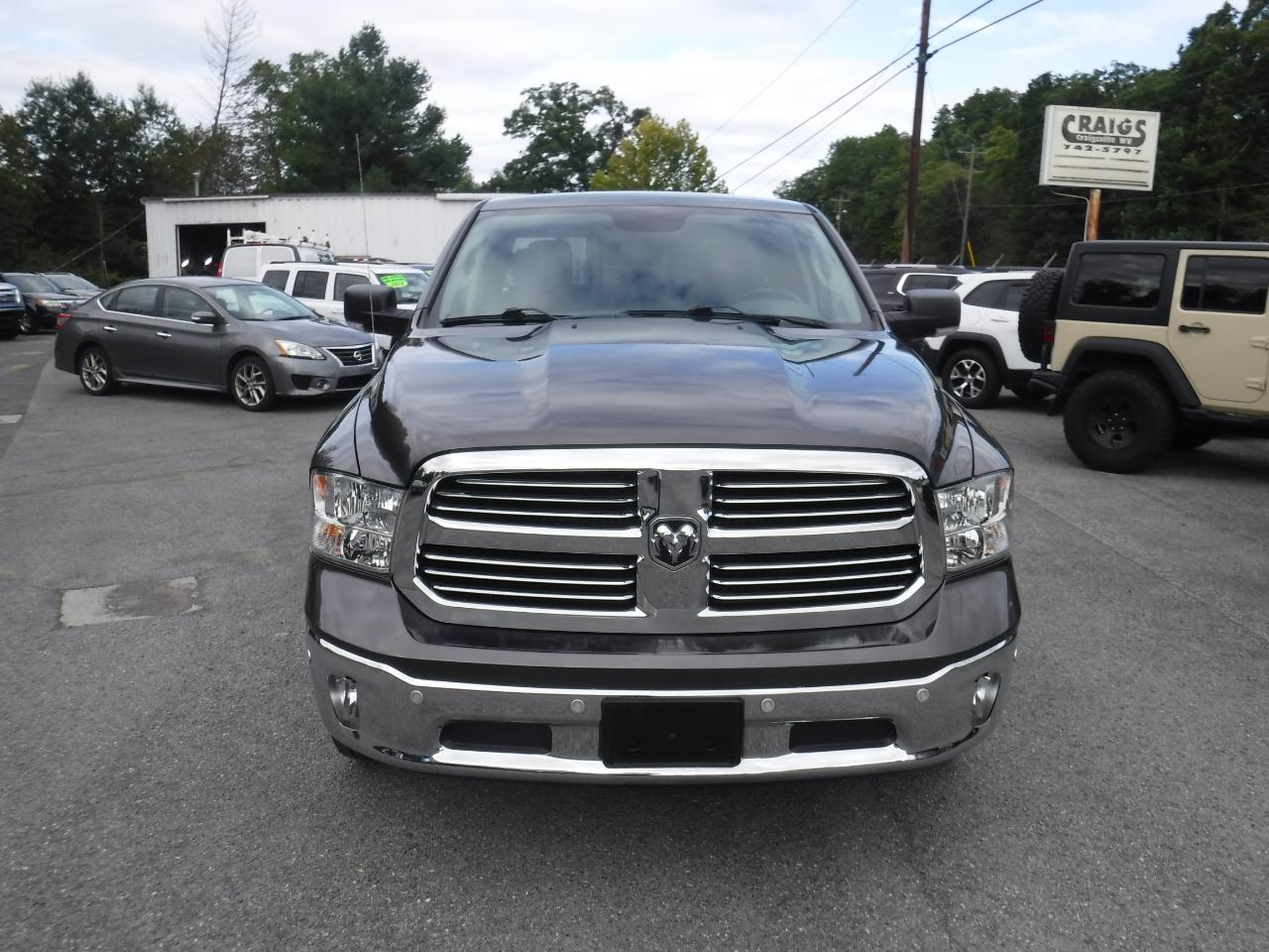 RAM 1500 Big Horn 4x4 Quad Cab 6'4" Box 2017