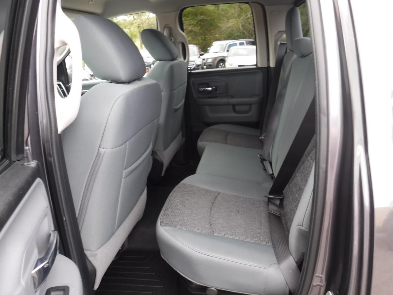 RAM 1500 Big Horn 4x4 Quad Cab 6'4" Box 2017