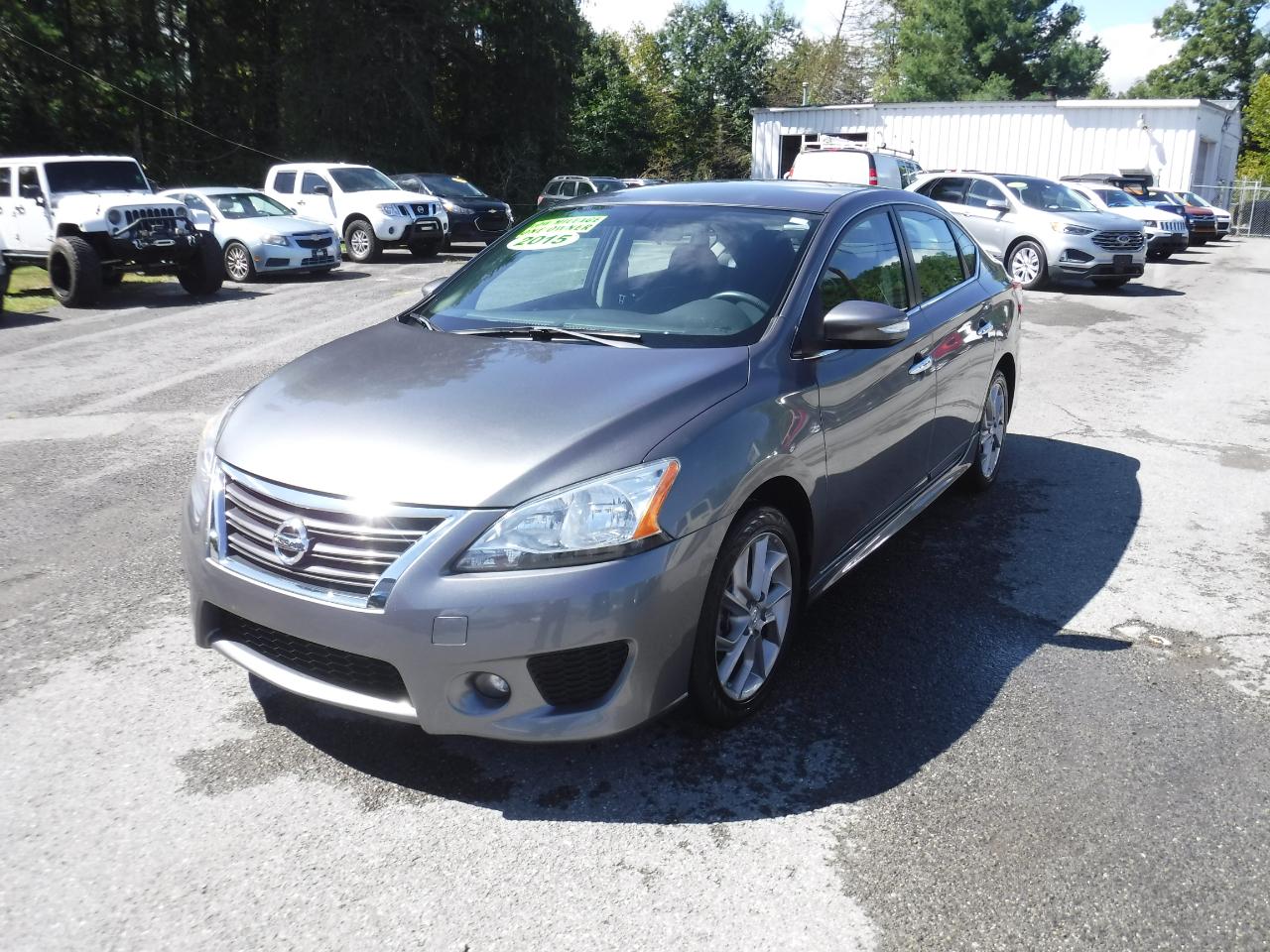 Nissan Sentra 4dr Sdn I4 CVT SR 2015