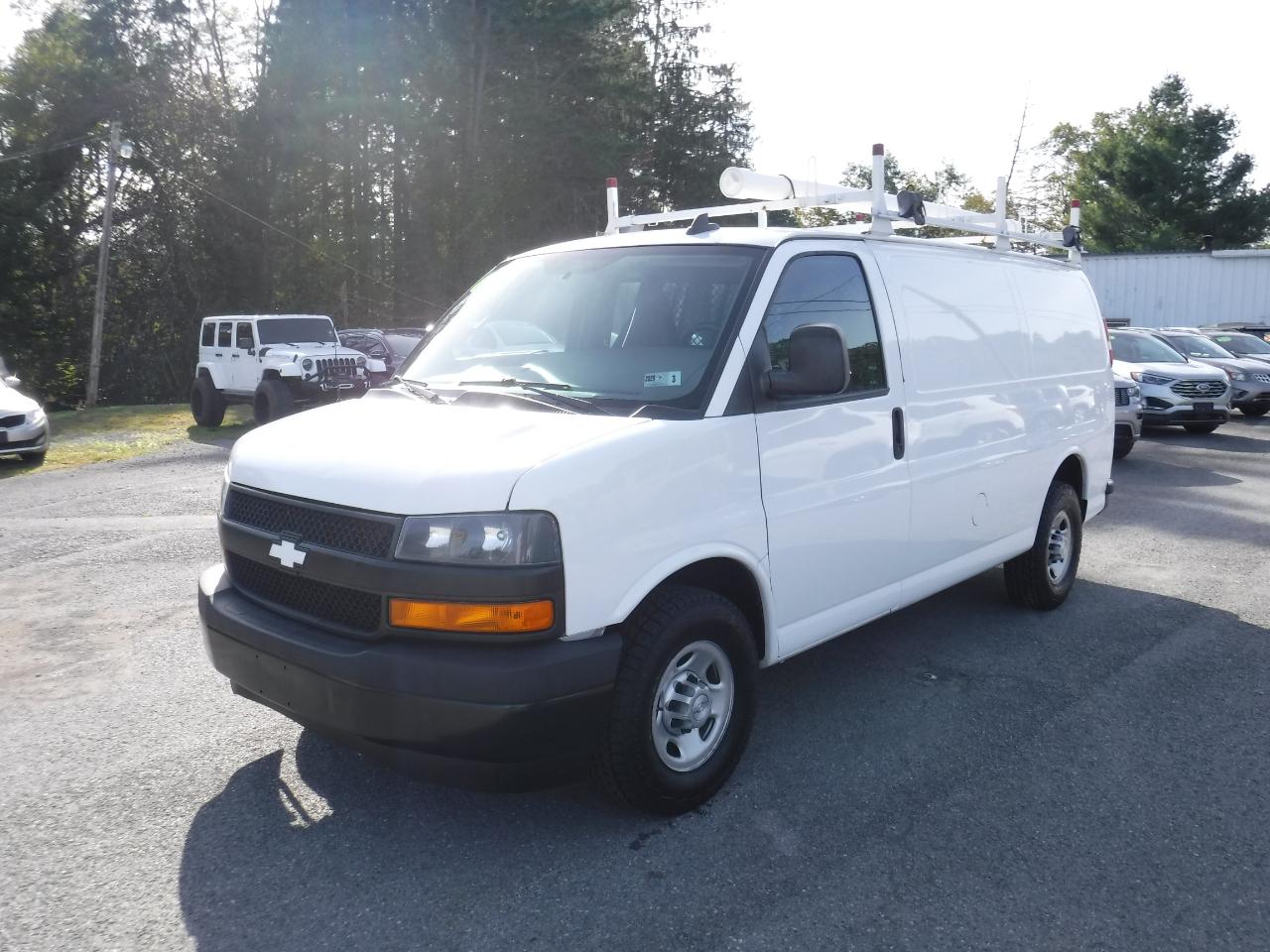 Chevrolet Express Cargo Van RWD 2500 135" 2018