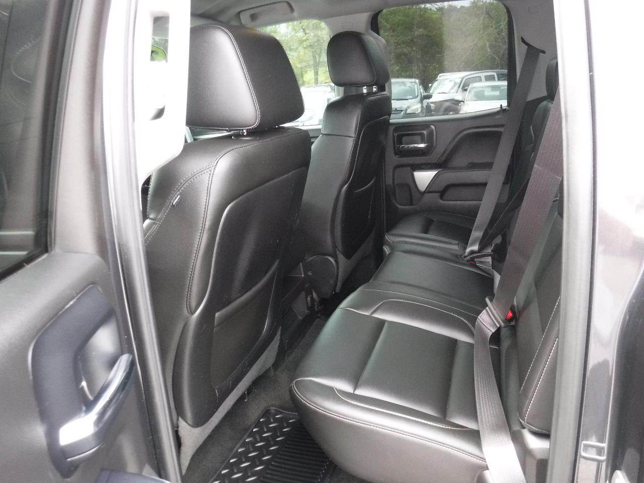 Chevrolet Silverado 2500HD 4WD Double Cab 144.2" LT 2015