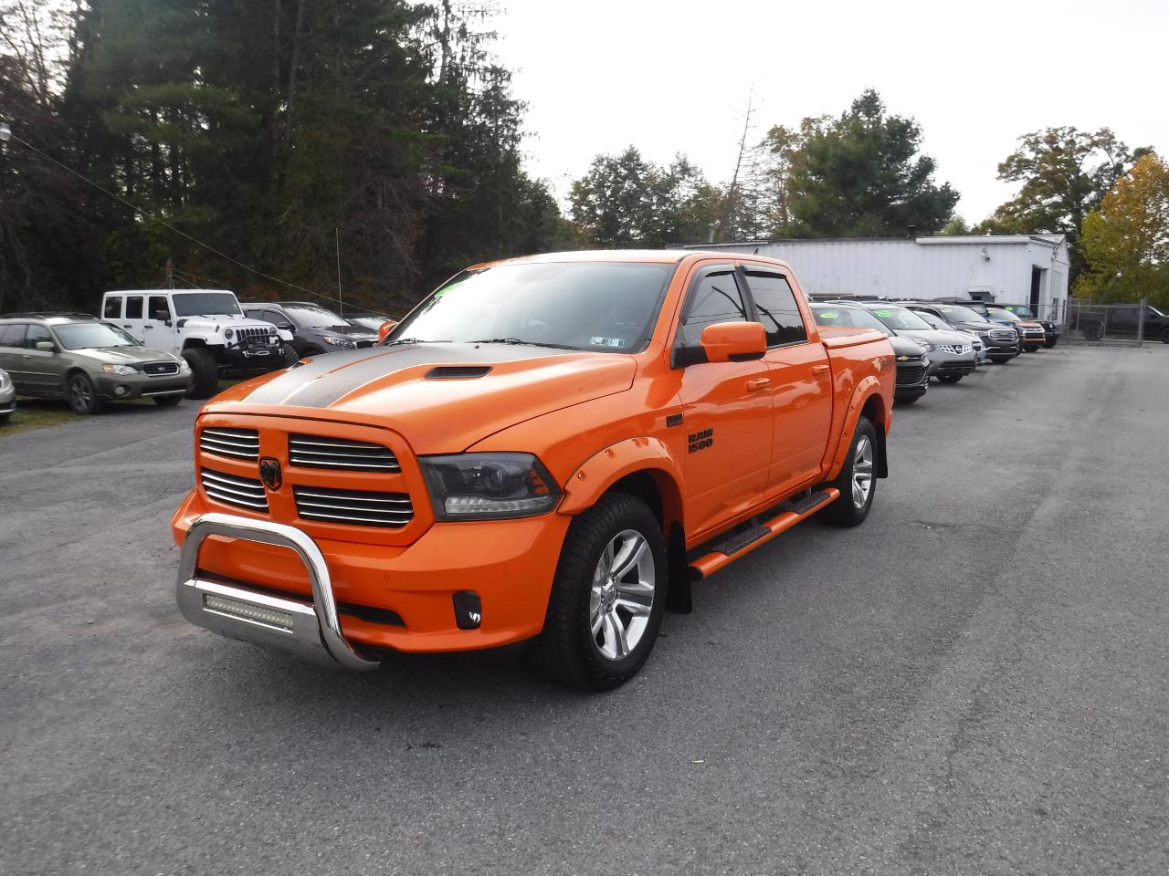 RAM 1500 4WD Crew Cab 140.5" Sport 2015