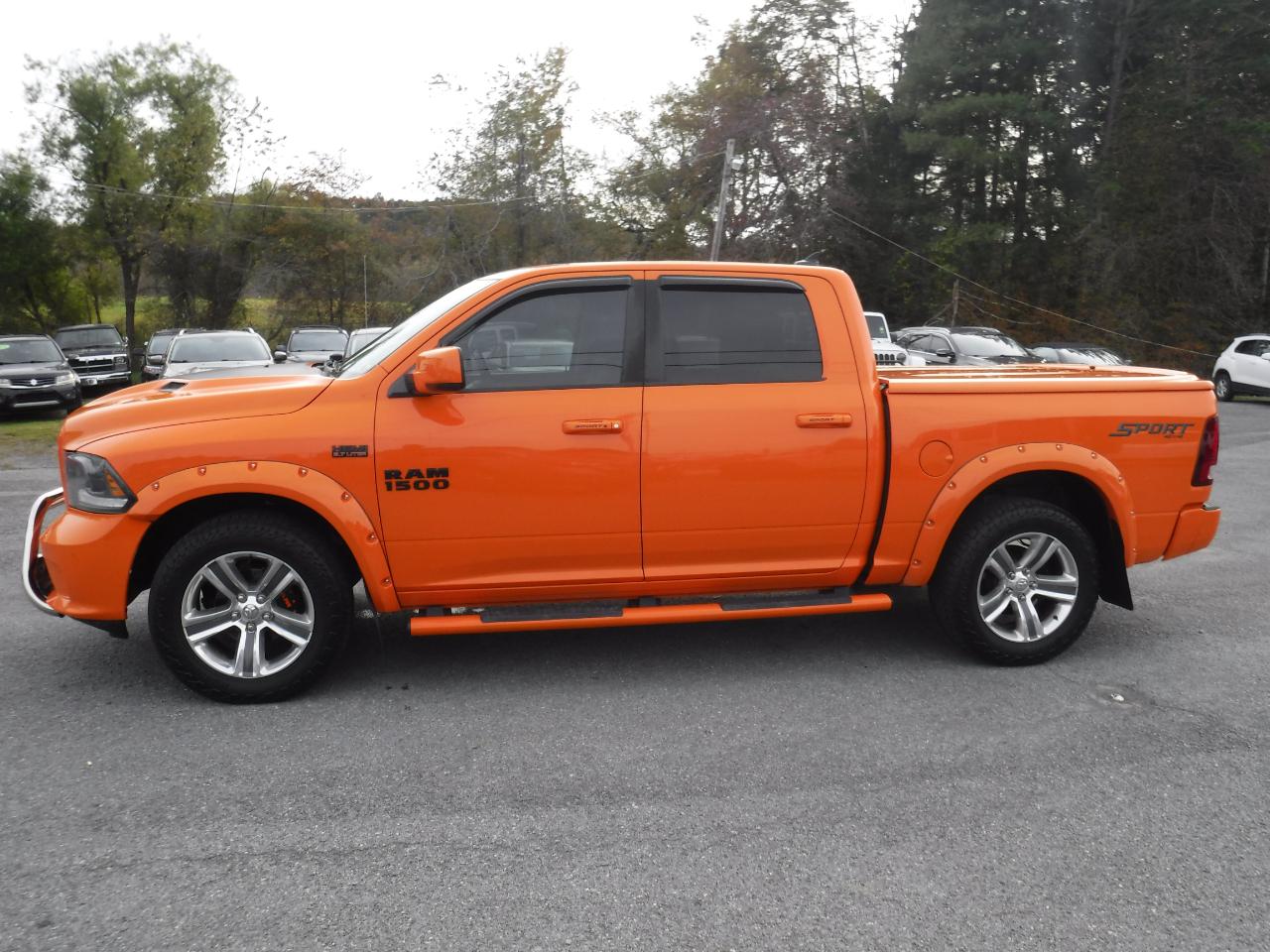 RAM 1500 4WD Crew Cab 140.5" Sport 2015