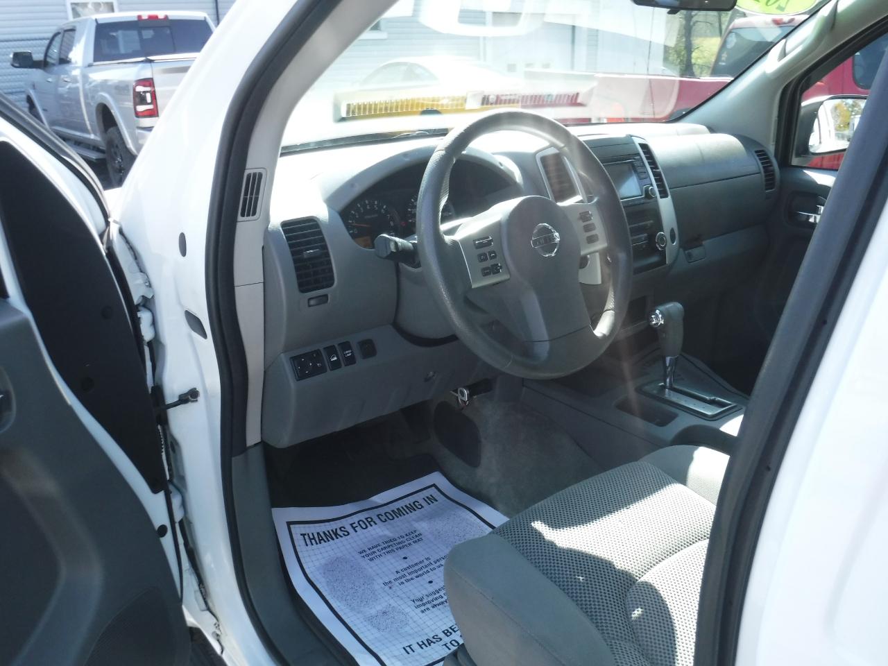 Nissan Frontier 2017.5 Crew Cab 4x4 SV V6 Auto 2017