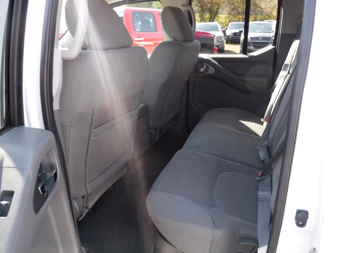 Nissan Frontier 2017.5 Crew Cab 4x4 SV V6 Auto 2017