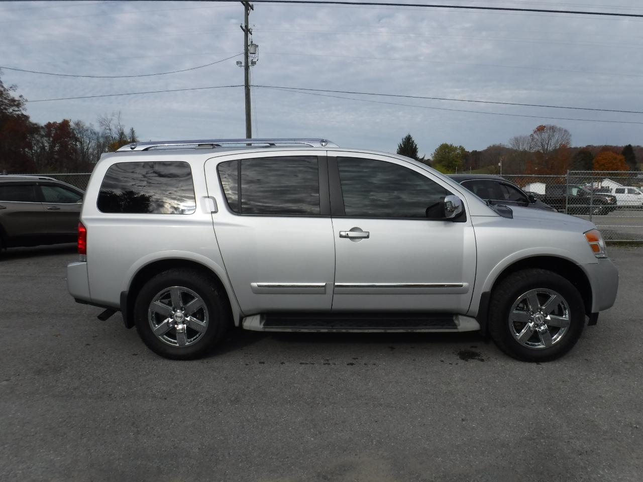 Nissan Armada 4WD 4dr Platinum 2013