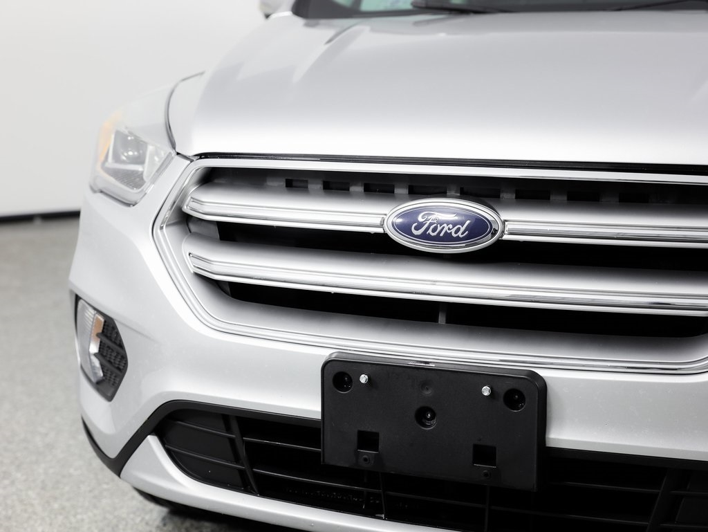 Ford Escape Titanium FWD 2017 Ford Escape Titanium FWD 2017