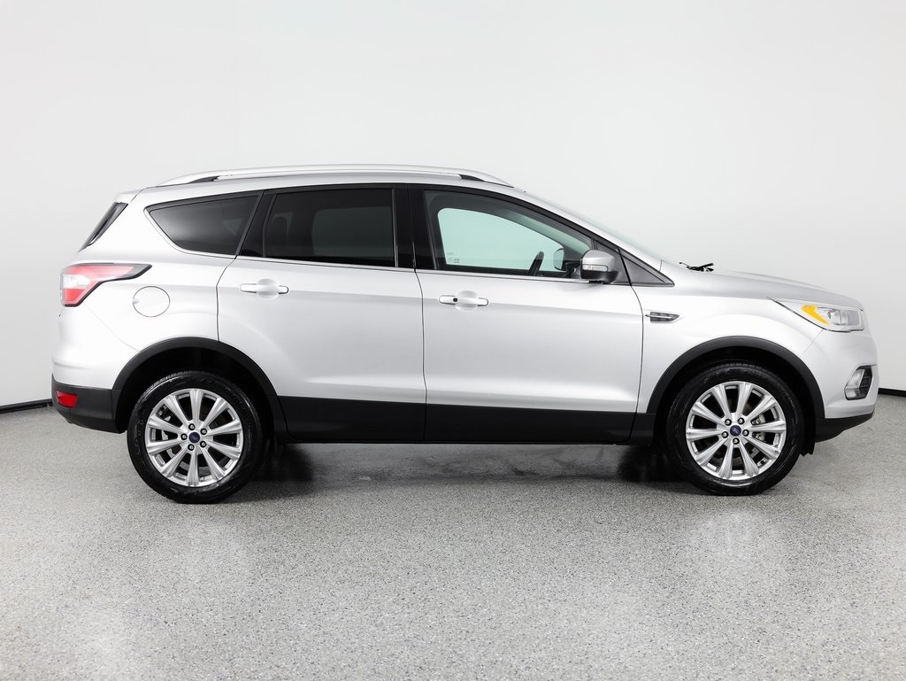 Ford Escape Titanium FWD 2017 Ford Escape Titanium FWD 2017