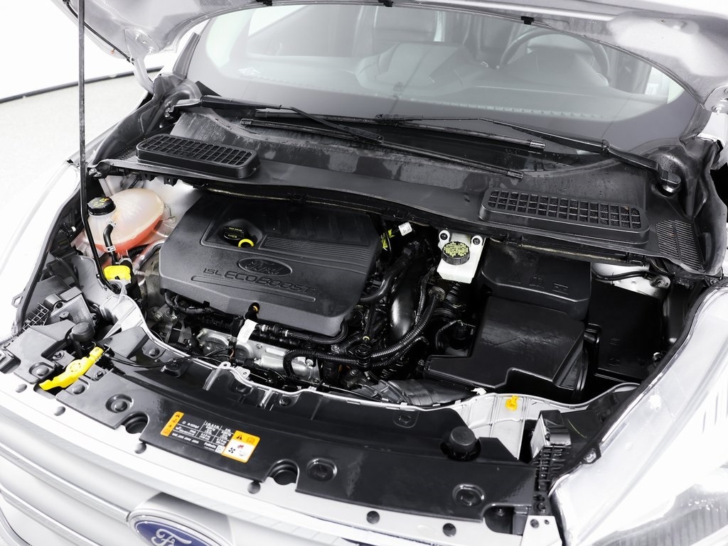 Ford Escape Titanium FWD 2017 Ford Escape Titanium FWD 2017