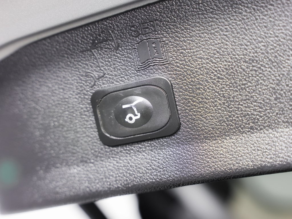 Ford Escape Titanium FWD 2017 Ford Escape Titanium FWD 2017