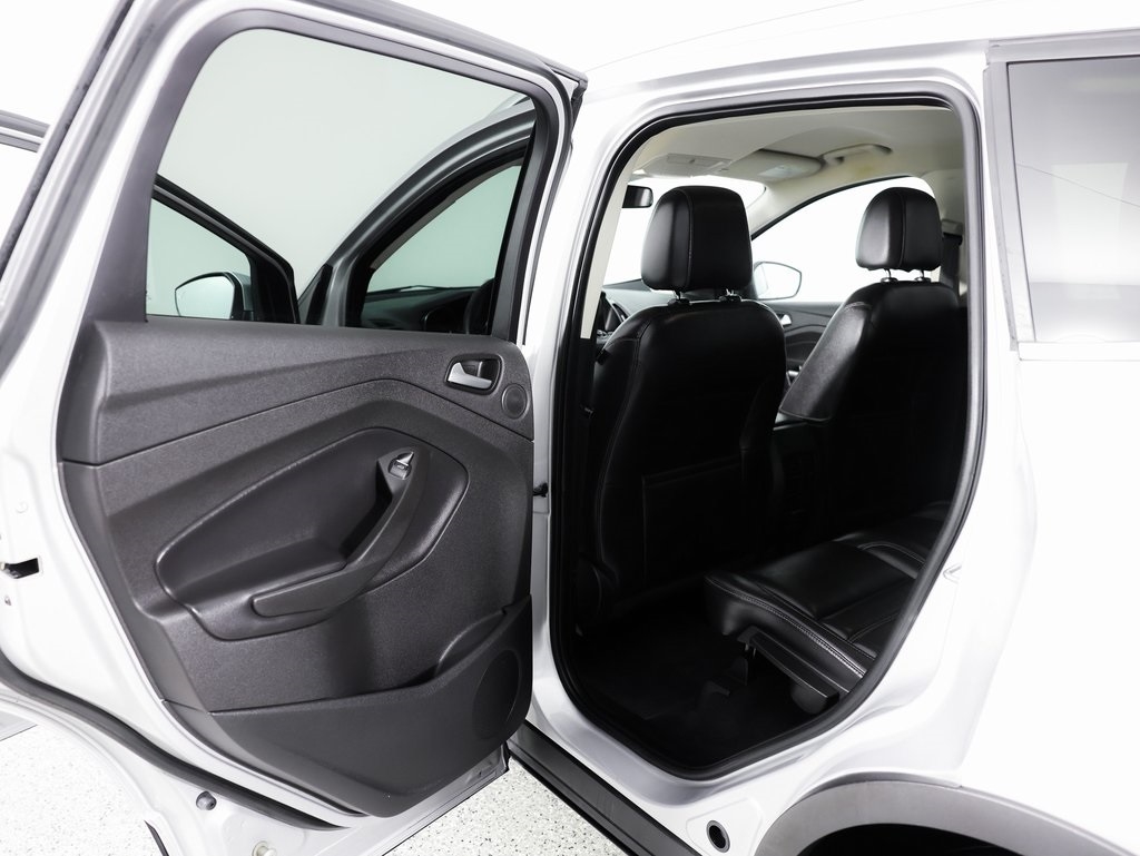 Ford Escape Titanium FWD 2017 Ford Escape Titanium FWD 2017