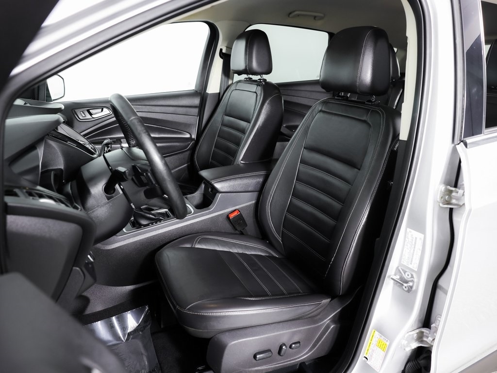 Ford Escape Titanium FWD 2017 Ford Escape Titanium FWD 2017