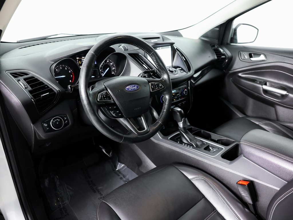 Ford Escape Titanium FWD 2017 Ford Escape Titanium FWD 2017