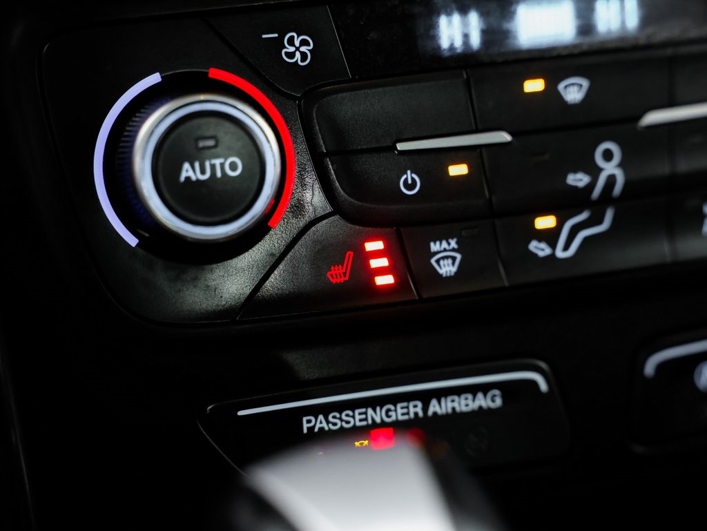 Ford Escape Titanium FWD 2017 Ford Escape Titanium FWD 2017