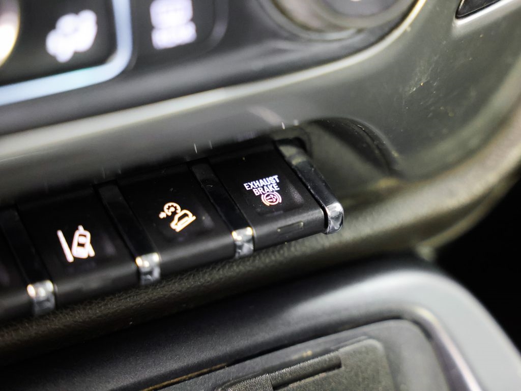 Chevrolet Silverado 2500HD 4WD Crew Cab 153.7" LTZ 2018