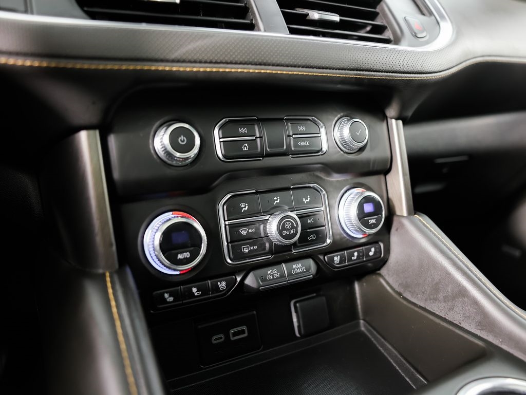 GMC Yukon XL 4WD 4dr AT4 2023